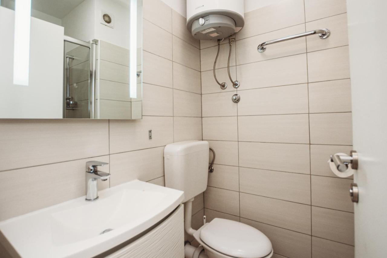 زادار Double And Single S Apartments المظهر الخارجي الصورة