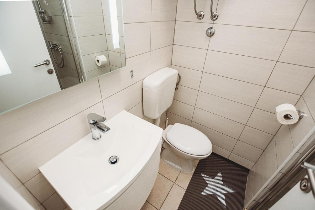 زادار Double And Single S Apartments المظهر الخارجي الصورة